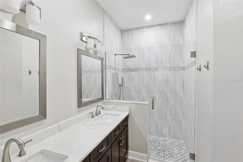 House in Fort Myers, Florida 2 bedrooms, 126.07 sq.m. № 1827854 - photo 20