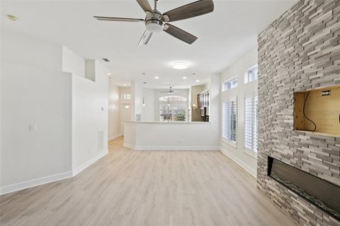 House in Fort Myers, Florida 2 bedrooms, 126.07 sq.m. № 1827854 - photo 10