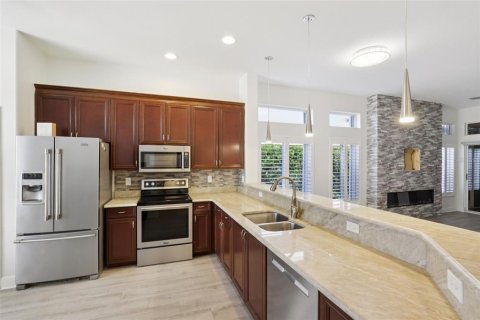 House in Fort Myers, Florida 2 bedrooms, 126.07 sq.m. № 1827854 - photo 11
