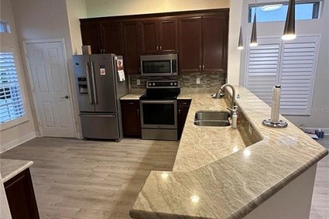 House in Fort Myers, Florida 2 bedrooms, 126.07 sq.m. № 1827854 - photo 4