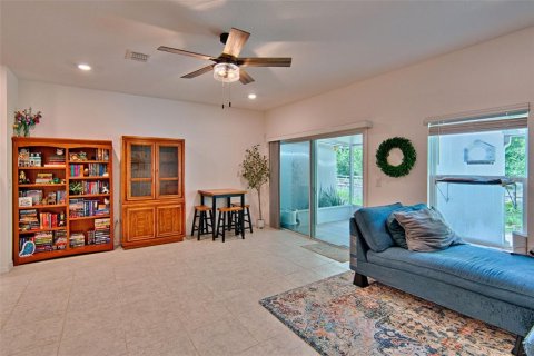 Townhouse in Newberry, Florida 3 bedrooms, 151.9 sq.m. № 1719665 - photo 12