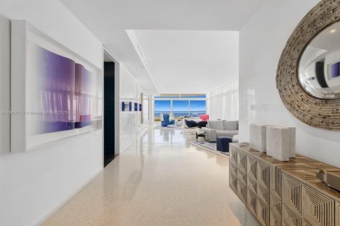 Condominio en venta en Miami Beach, Florida, 4 dormitorios, 386.94 m2 № 1926274 - foto 2