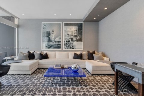 Condominio en venta en Miami Beach, Florida, 4 dormitorios, 386.94 m2 № 1926274 - foto 25