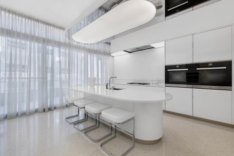 Condominio en venta en Miami Beach, Florida, 4 dormitorios, 386.94 m2 № 1926274 - foto 7