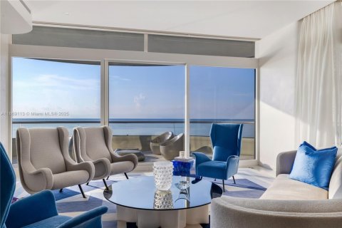 Condominio en venta en Miami Beach, Florida, 4 dormitorios, 386.94 m2 № 1926274 - foto 10