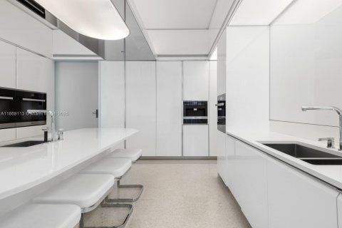Condominio en venta en Miami Beach, Florida, 4 dormitorios, 386.94 m2 № 1926274 - foto 6
