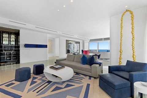 Condominio en venta en Miami Beach, Florida, 4 dormitorios, 386.94 m2 № 1926274 - foto 30