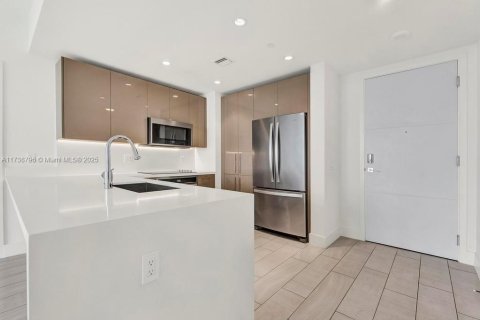 Condo in Sunrise, Florida, 2 bedrooms  № 1859534 - photo 4