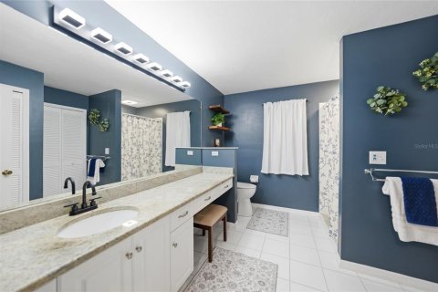 House in Cape Coral, Florida 3 bedrooms, 151.71 sq.m. № 2111317 - photo 19