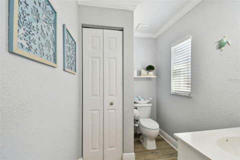 Townhouse in Treasure Island, Florida 3 bedrooms, 227.42 sq.m. № 1572165 - photo 24