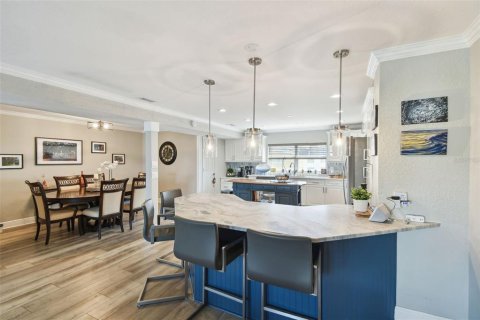 Townhouse in Treasure Island, Florida 3 bedrooms, 227.42 sq.m. № 1572165 - photo 17