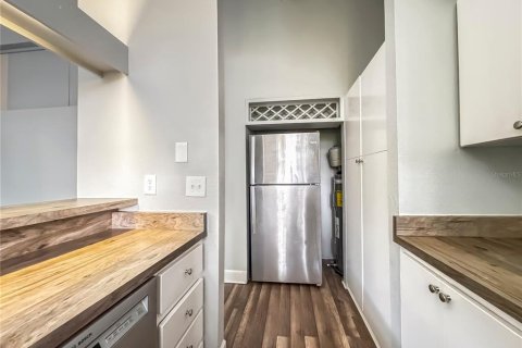 Villa ou maison à louer à Tampa, Floride: 4 chambres, 203.27 m2 № 2390912 - photo 7