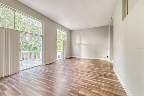 Villa ou maison à louer à Tampa, Floride: 4 chambres, 203.27 m2 № 2390912 - photo 5