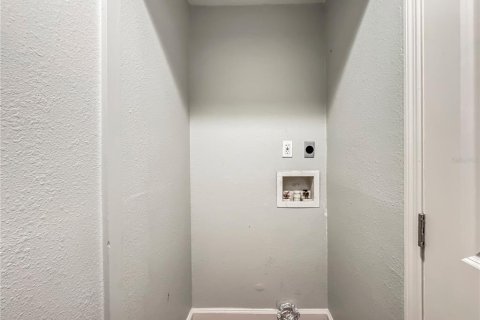 Villa ou maison à louer à Tampa, Floride: 4 chambres, 203.27 m2 № 2390912 - photo 13