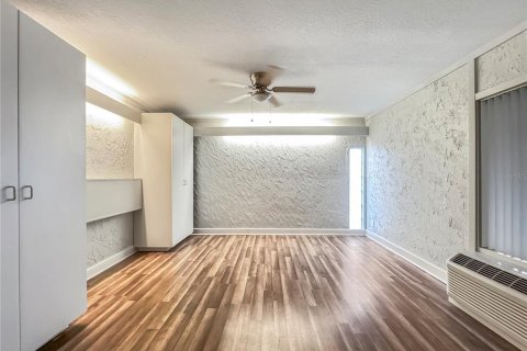 Villa ou maison à louer à Tampa, Floride: 4 chambres, 203.27 m2 № 2390912 - photo 8