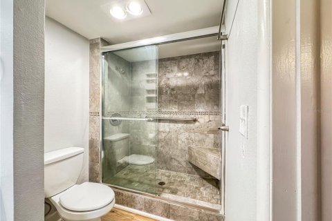 Villa ou maison à louer à Tampa, Floride: 4 chambres, 203.27 m2 № 2390912 - photo 15
