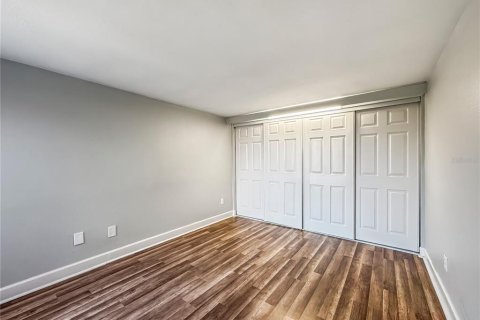 Villa ou maison à louer à Tampa, Floride: 4 chambres, 203.27 m2 № 2390912 - photo 10