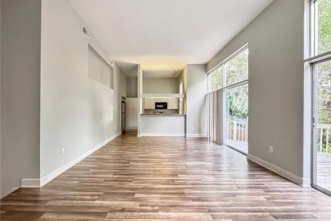 Villa ou maison à louer à Tampa, Floride: 4 chambres, 203.27 m2 № 2390912 - photo 4