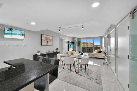 Condo in Hallandale Beach, Florida, 3 bedrooms  № 2376896 - photo 5