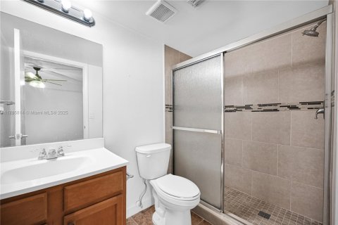 Condominio en venta en Tamarac, Florida, 2 dormitorios, 91.42 m2 № 1711704 - foto 8