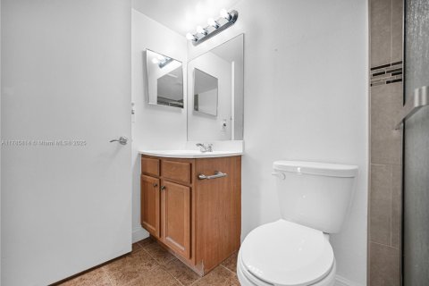 Condominio en venta en Tamarac, Florida, 2 dormitorios, 91.42 m2 № 1711704 - foto 9