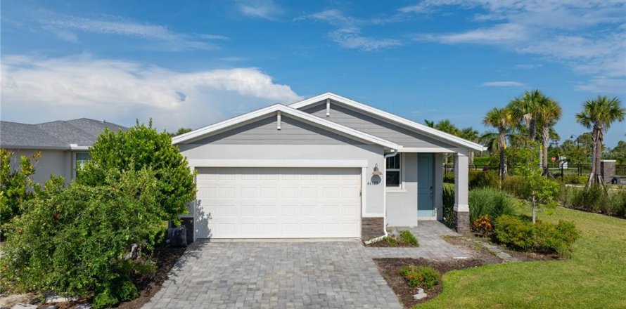 Villa ou maison à Punta Gorda, Floride 3 chambres, 137.87 m2 № 2322954