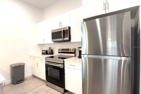 Touwnhouse à louer à Davenport, Floride: 5 chambres, 199.09 m2 № 2106942 - photo 6