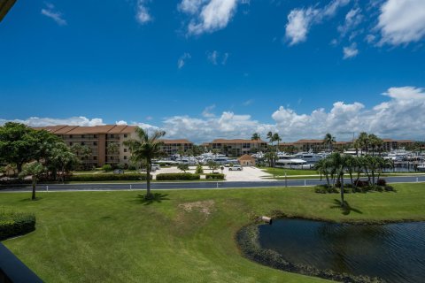 Condo in Jupiter, Florida, 2 bedrooms  № 2379888 - photo 25