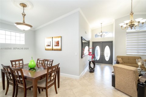 Купить виллу или дом в Майами-Лейкс, Флорида 3 спальни, 161.46м2, № 1985694 - фото 24