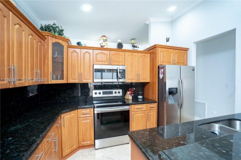 Купить виллу или дом в Майами-Лейкс, Флорида 3 спальни, 161.46м2, № 1985694 - фото 20