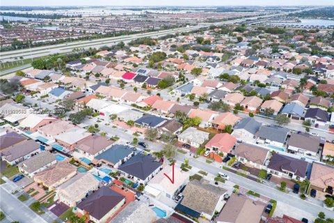 Купить виллу или дом в Майами-Лейкс, Флорида 3 спальни, 161.46м2, № 1985694 - фото 27