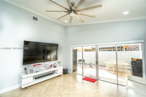 Купить виллу или дом в Майами-Лейкс, Флорида 3 спальни, 161.46м2, № 1985694 - фото 22