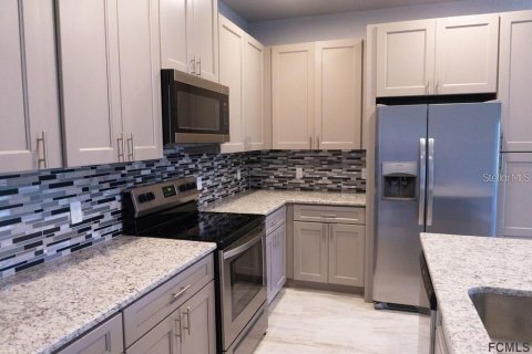 Apartment in Palm Coast, Florida 3 bedrooms, 110.09 sq.m. № 2218185 - photo 6