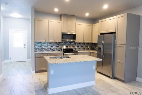 Apartment in Palm Coast, Florida 3 bedrooms, 110.09 sq.m. № 2218185 - photo 4