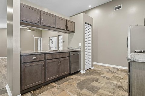 Villa ou maison à vendre à Apopka, Floride: 2 chambres, 107.58 m2 № 1898770 - photo 16