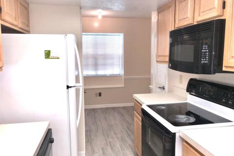 House in Orlando, Florida 2 bedrooms, 112.88 sq.m. № 1773993 - photo 6