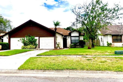 House in Orlando, Florida 2 bedrooms, 112.88 sq.m. № 1773993 - photo 1