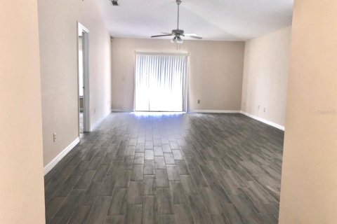 House in Orlando, Florida 2 bedrooms, 112.88 sq.m. № 1773993 - photo 14