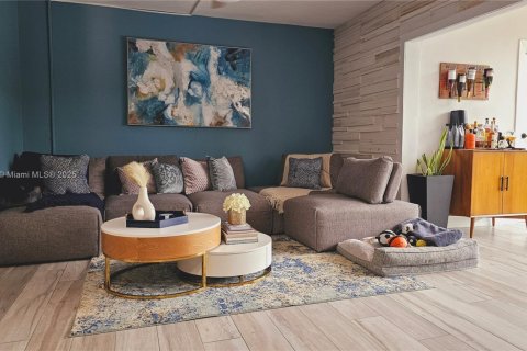 Снять в аренду кондоминиум в Норт-Майами-Бич, Флорида 2 спальни, 129.51м2, № 1929633 - фото 8