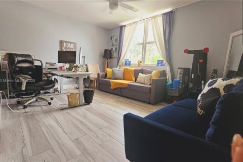 Снять в аренду кондоминиум в Норт-Майами-Бич, Флорида 2 спальни, 129.51м2, № 1929633 - фото 14