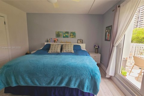 Снять в аренду кондоминиум в Норт-Майами-Бич, Флорида 2 спальни, 129.51м2, № 1929633 - фото 11