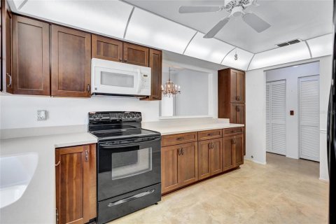 Casa en venta en Palm Harbor, Florida, 2 dormitorios, 123.75 m2 № 1597432 - foto 7