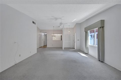 Villa ou maison à vendre à Palm Harbor, Floride: 2 chambres, 123.75 m2 № 1597432 - photo 11