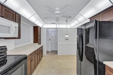 Casa en venta en Palm Harbor, Florida, 2 dormitorios, 123.75 m2 № 1597432 - foto 6