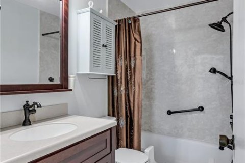 Villa ou maison à vendre à Palm Harbor, Floride: 2 chambres, 123.75 m2 № 1597432 - photo 20