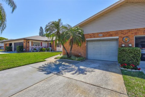 House in Palm Harbor, Florida 2 bedrooms, 123.75 sq.m. № 1597432 - photo 19