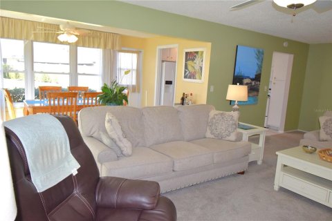 Condominio en venta en Seminole, Florida, 2 dormitorios, 119.38 m2 № 2108525 - foto 5