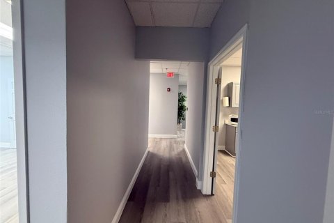 Immobilier commercial à louer à Temple Terrace, Floride: 120.77 m2 № 2129694 - photo 26