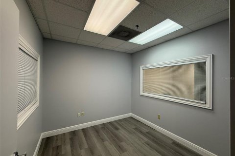 Immobilier commercial à louer à Temple Terrace, Floride: 120.77 m2 № 2129694 - photo 22
