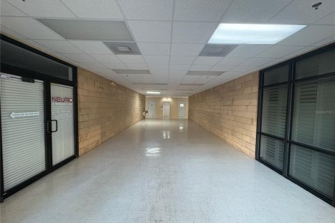Immobilier commercial à louer à Temple Terrace, Floride: 120.77 m2 № 2129694 - photo 11